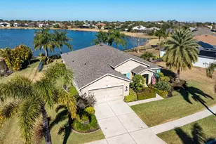 5431 Sandy Shell Dr, Apollo Beach, FL 33572 - Photo 2