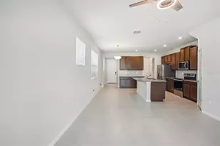 4304 Cloud Hopper Wy, Lutz, FL 33559 - Photo 10