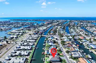 916 Spindle Palm Way, Apollo Beach, FL 33572 - Photo 4