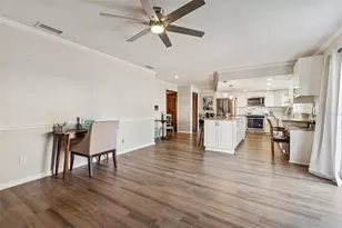 8605 Leighton Dr, Tampa, FL 33614 - Photo 16