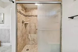 8605 Leighton Dr, Tampa, FL 33614 - Photo 24