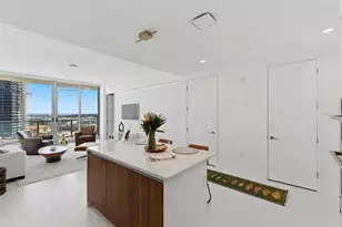 400 Central Ave, Saint Petersburg, FL 33701 - Photo 6