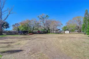 2303 S Wiggins Rd, Plant City, FL 33566 - Photo 46