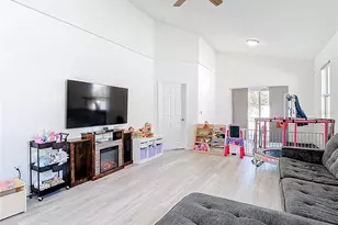 1747 S Oak St, Seffner, FL 33584 - Photo 6