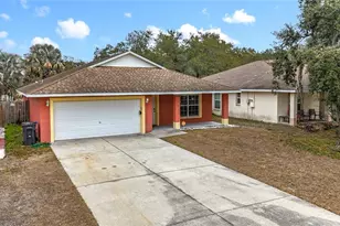 11112 Hidden Breeze Dr, Wimauma, FL 33598 - Photo 2