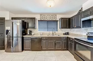 11112 Hidden Breeze Dr, Wimauma, FL 33598 - Photo 18