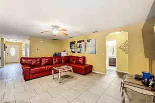 11112 Hidden Breeze Dr, Wimauma, FL 33598 - Photo 14
