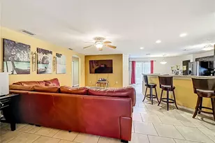 11112 Hidden Breeze Dr, Wimauma, FL 33598 - Photo 12