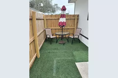 9301 N 16th Street, Tampa, FL 33612 - Photo 8