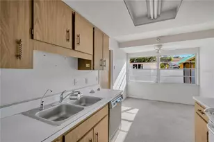 3717 Southview Dr, Brandon, FL 33511 - Photo 10