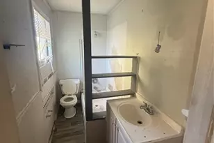 1015 E Columbus Dr, Tampa, FL 33605 - Photo 4