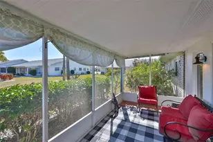 318 Fairside Ct, Sun City Center, FL 33573 - Photo 32