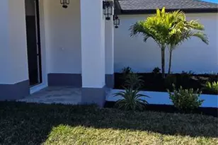131 Kings Dr, Rotonda West, FL 33947 - Photo 2