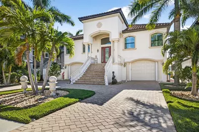 105 Wimbledon Court, Redington Shores, FL 33708 - Photo 2