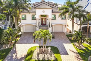 105 Wimbledon Ct, Redington Shores, FL 33708 - Photo 1