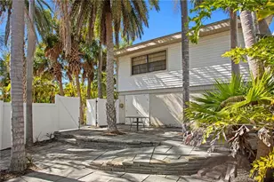 879 Eldorado Ave, Clearwater Beach, FL 33767 - Photo 10