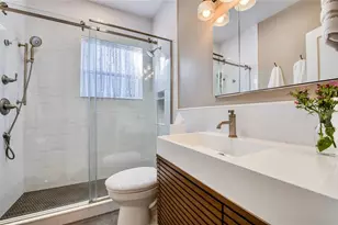 209 35th Ave N, Saint Petersburg, FL 33704 - Photo 8