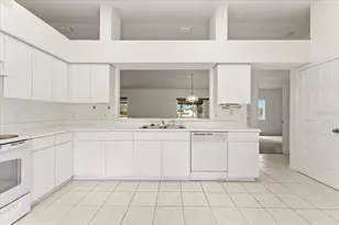 10615 Foxcrest Way, Riverview, FL 33569 - Photo 12