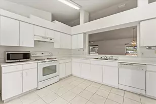 10615 Foxcrest Way, Riverview, FL 33569 - Photo 14