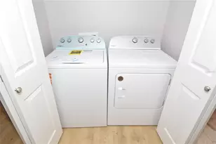 8653 Fancy Finch Dr, Tampa, FL 33614 - Photo 36