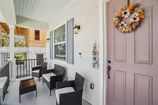 154 E Spruce St, Tarpon Springs, FL 34689 - Photo 2