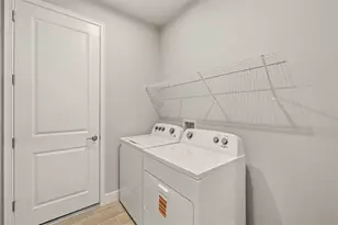 18320 Chromata Dr, Venice, FL 34293 - Photo 6