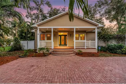 546 26th Avenue N, Saint Petersburg, FL 33704 - Photo 1