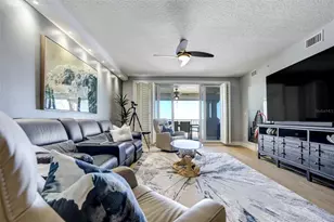 1370 Gulf Blvd, Clearwater Beach, FL 33767 - Photo 6