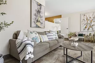 314 E 137th Ave, Tampa, FL 33613 - Photo 8