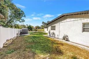 13216 Forest Hills Dr, Tampa, FL 33612 - Photo 30