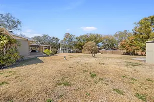 3909 Hudson Ln, Tampa, FL 33618 - Photo 38