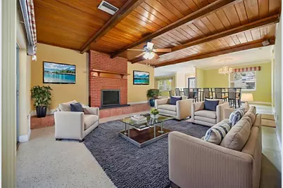 3909 Hudson Lane, Tampa, FL 33618 - Photo 6