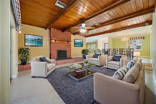 3909 Hudson Ln, Tampa, FL 33618 - Photo 6