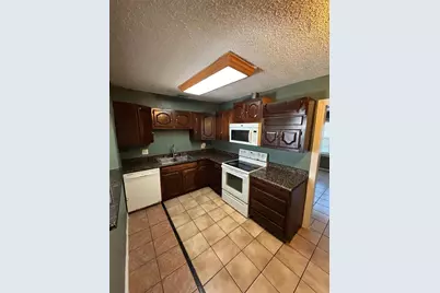2107 E Crawford Street, Tampa, FL 33610 - Photo 4