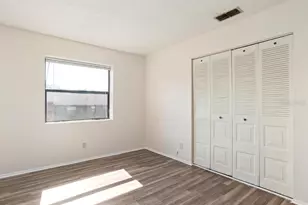 533 E Curlew Pl, Tarpon Springs, FL 34689 - Photo 12