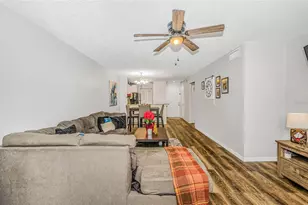 10114 Winsford Oak Blvd, Tampa, FL 33624 - Photo 8