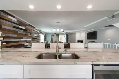 1117 Pinellas Bayway S #301, Saint Petersburg, FL 33715 - Photo 14
