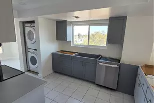 650 Island Way, Clearwater Beach, FL 33767 - Photo 4