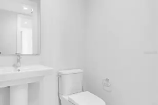 275 1st Ave S, Saint Petersburg, FL 33701 - Photo 16