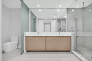 275 1st Ave S, Saint Petersburg, FL 33701 - Photo 18