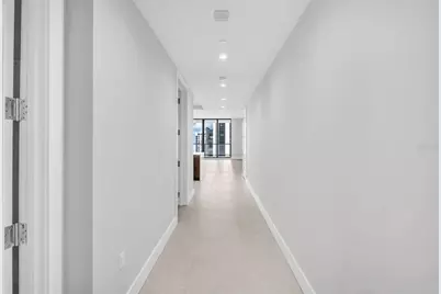 275 1st Avenue S #2304, Saint Petersburg, FL 33701 - Photo 6