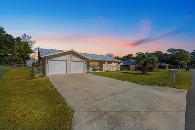 1225 NE 2nd Street, Crystal River, FL 34429 - Photo 1