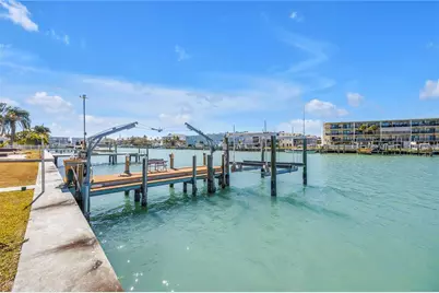12520 4th Street E, Treasure Island, FL 33706 - Photo 22