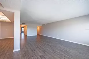 225 Country Club Dr, Largo, FL 33771 - Photo 6