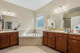 2130 Roanoke Springs Dr, Ruskin, FL 33570 - Photo 14
