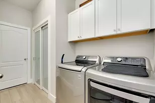 12177 Stuart Dr, Venice, FL 34293 - Photo 20