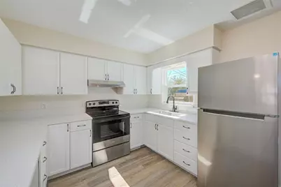 715 1st Avenue NE, Largo, FL 33770 - Photo 8