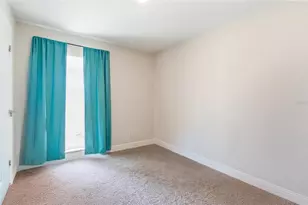 404 King Louis Ct, Seffner, FL 33584 - Photo 22