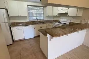 68 Country Club Dr, Largo, FL 33771 - Photo 4