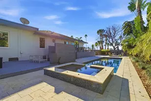 670 Sunset Dr S, Saint Petersburg, FL 33707 - Photo 44